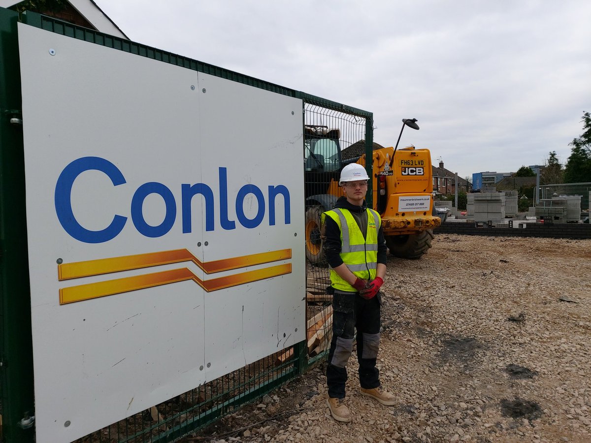 _CONLON_'s tweet photo. Young Bradley started his Work Experience with us at our Colton House project for @BpoolCouncil this week.
Great to be able to give him the opportunity.
#PositiveSteps
#Chance2Shine
#LoveConstruction
#NWCH2 https://t.co/IhJaODeOQO