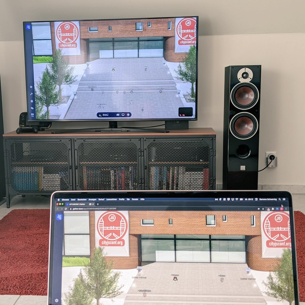 leichteckig's tweet image. Geeking around before @cityjsconf starts. ❤️ Giving me even more gaming vibes when streamed on a TV. See you there! #CITYJS2021