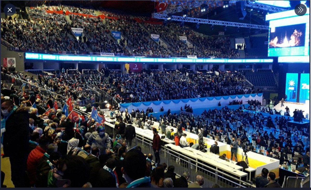 ▪︎Bazen günde 2 defa lokantamda denetleme yapılıyor. O an müşteri de en fazla 3-5 kişi .Mesafe,hes kodu ,masalarda oturma düzeni vs anlatıyor da anlatıyor kontrole gelenler. Sağlık bakanı+b.kurulu+medya virüsle değil esnafla mücadele ediyor adeta. 

#FahrettinKocaNerede