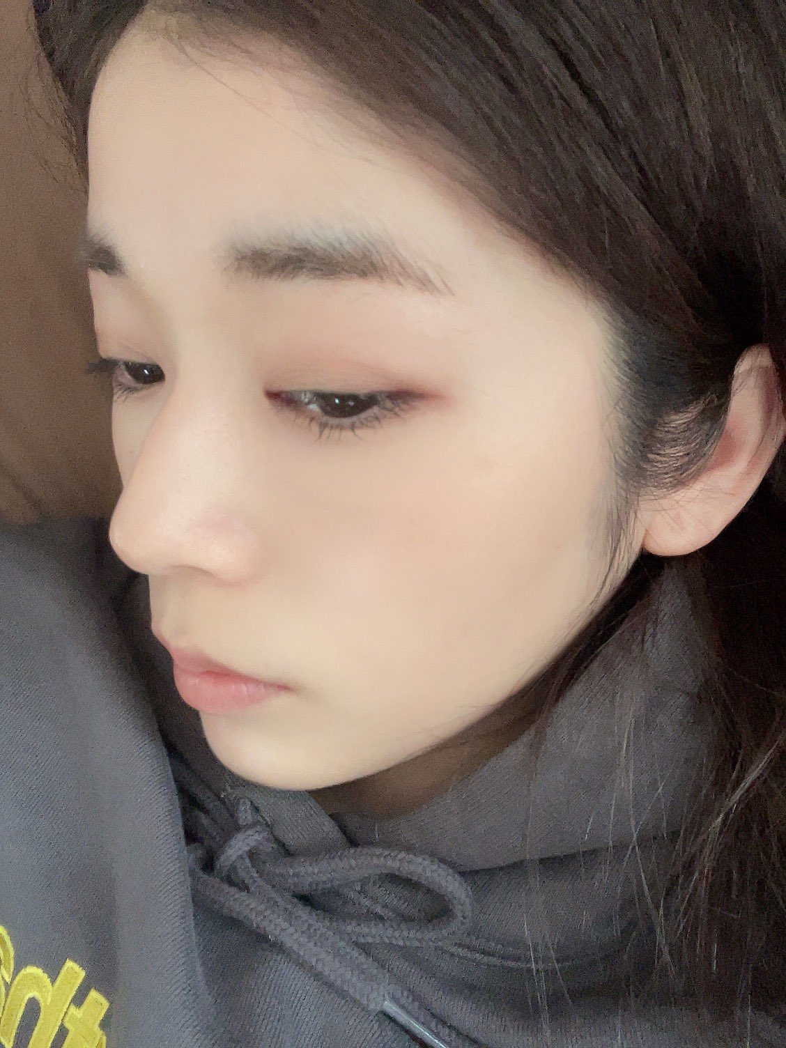 傳彩夏 最近下まつ毛だけマスカラするのにハマってる おやすみ T Co Cwhqcw3pk3 Twitter