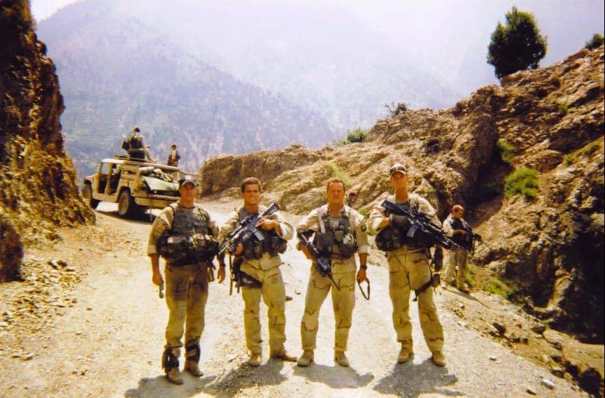 As THE HARDEST PLACE describes, the US evolution in Kunar was opposite—from light/flexible to heavy/motorized, driving MRAPs as wide & heavy as BTRsThis is the earliest photo I have of US SOF in Kunar in 2002—Rangers working out of Topchi (later FOB Wright), an old Soviet base