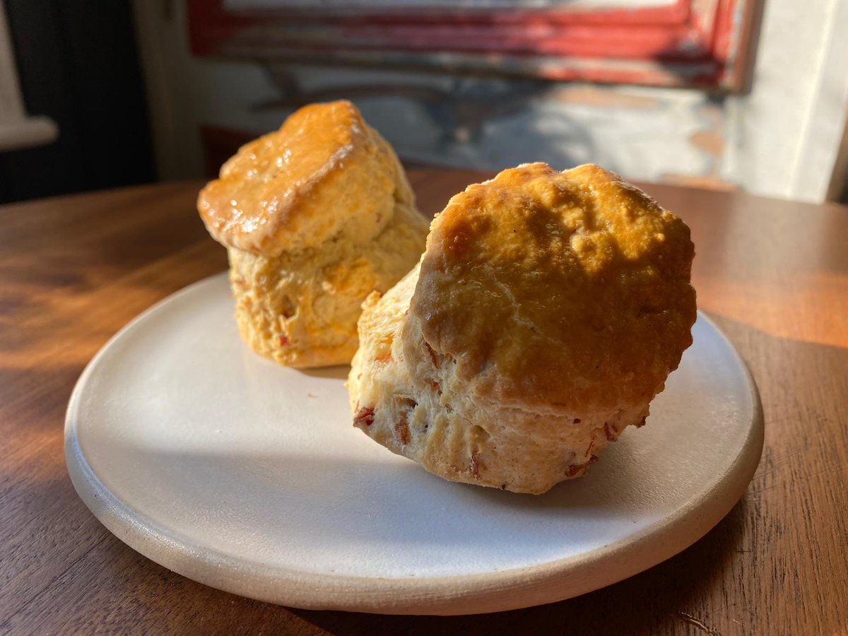thequeensheadd1's tweet photo. Just out of the oven-These lovely garlic and bacon scones are part of our finish at home Easter menu. You can check the menu and book your Easter meal on our website now.
🍽 It’s 5 course £35 per person meal (vegetarian and kids option available)
@MichelinGuideUK https://t.co/63cKEDkyN0