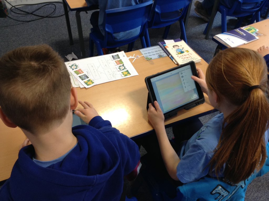 StAgnesY3's tweet photo. We are using Book Creator to create our flowers database. We are designing our front cover and adding our questions in order to identify the correct flower. @gem_education #stagnescomputing https://t.co/YohTNYEnlx