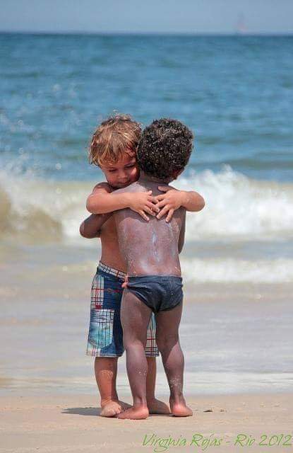 ezie101's tweet photo. Blessed is the heart that knows no hatred nor prejudice, because we are all waves of the same sea, leaves of the same tree &amp; flowers of the same garden.

#thingsiliketowatch https://t.co/8wSqDl0Mz2