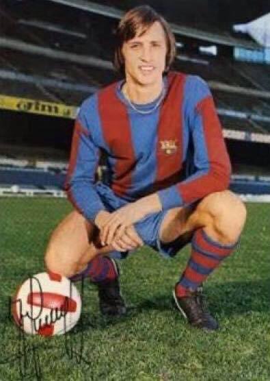 JosepBelSanjuan's tweet photo. Avui fa 5 anys que la teva llum es va apagar,però el teu llegat romandrà per sempre més al Barça i al Futbol Mundial !!!
Gràcies per tot i per tant,Mestre !!!
#GràciesJohan
#Etern14
🔴🔵🔴🔵 https://t.co/UGIQXH1S2R