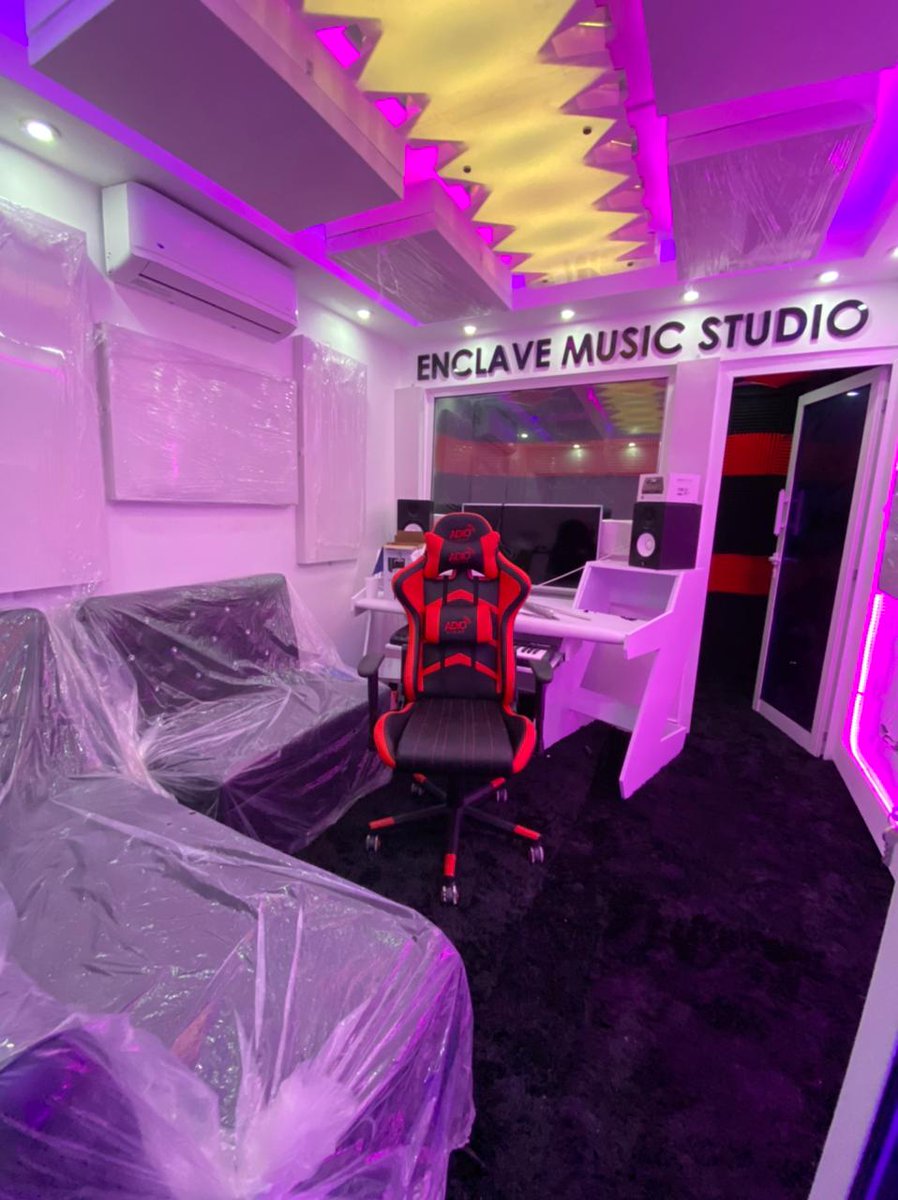 EnClave Music Studio lo mejor de herrera
#Musica #singles #NowPlaying #Video #rd