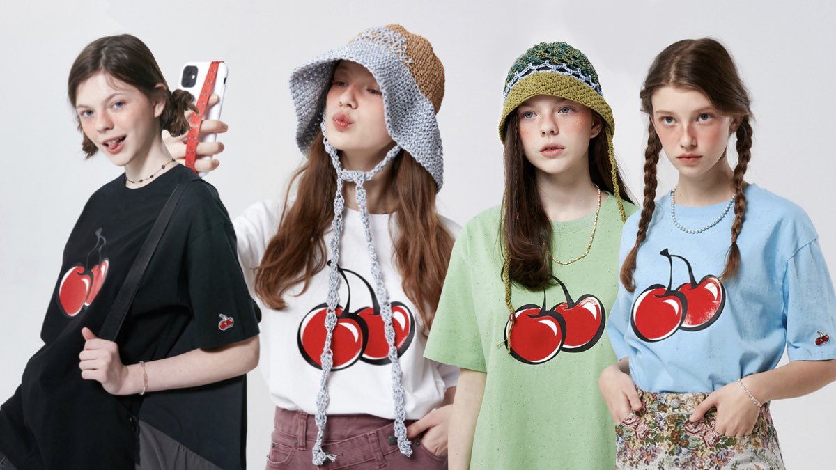 Chunjuxstore's tweet photo. 🍒 KIRSH 🍒

BIG CHERRY JELLY T-SHIRT
10% OFF 💸 1,250฿ 

— ดูสินค้าเพิ่มเต���ม (https://t.co/0Hp9nLwhvb)
✅ กดของทุกวัน 
✈️ ส่งกลับแบบ EMS
💌 สอบถาม/สั่งสินค้า : DM 
#chunjuxshoping #พรีออเดอร์เกาหลี #เสื้อผ้าเกาหลี #กดเว็บเกาหลี https://t.co/A5XDHuumPf