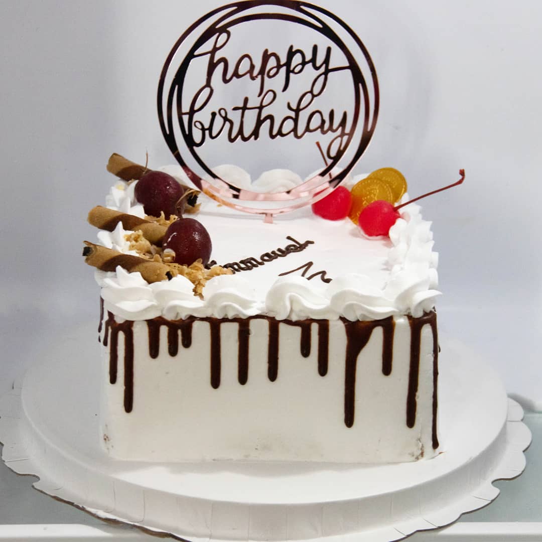 klassic_bites's tweet photo. #CakeCrushWednesday #sayitwith @klassic_bites #tasty ...feel the taste in every bite! #klassicbites😋 for orders or enquiries #Call or #WhatsApp 0555077589 #klassic #trending #popular #cake #bakery #cakeghana #ghana🇬🇭 #cakes #pastrychef #pastrylove #pastrylife #yummy #bakery https://t.co/VCGp2n9nOo