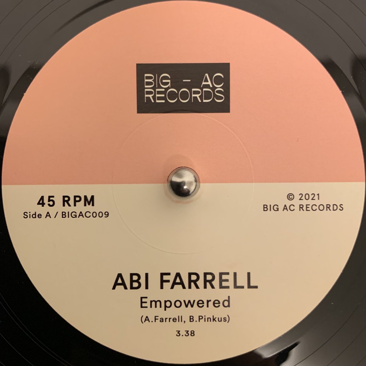 matsushita415's tweet photo. #今日の1曲
EMPOWERED/ABI FARRELL
https://t.co/Y2OIovGIOD
イギリスのシンガーソングライターABI FARRELL @abifarrellmusic が2021年にBIG AC RECORDSからリリースしたUnderground Soul。
#Empowered #AbiFarrell #BigAcRecords #Analogrecord #Vinyl #7inch #アナログレコード #Soul https://t.co/gBxozHnP5t