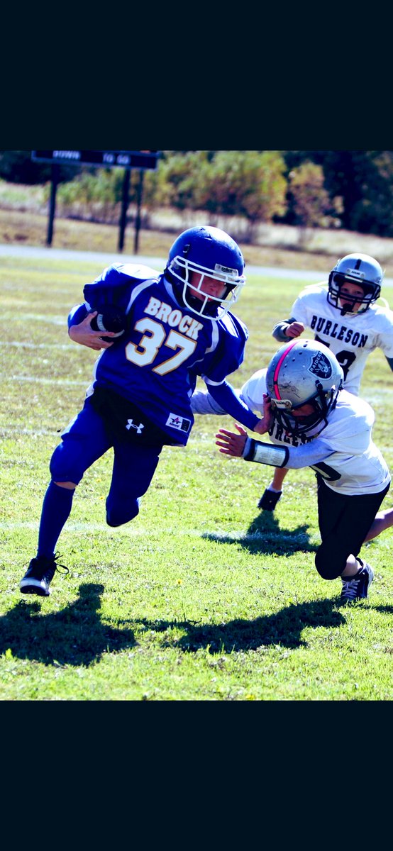 It’s 12 days until @Cash3Jones birthday, so I decided to do 12 days of stiff arms. This was about 10 years ago. Poor kid from Burleson got some schooling on a Saturday.