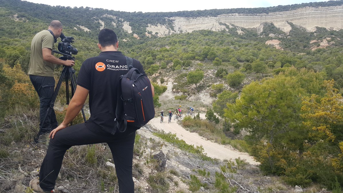 Hoy, a las 20.15 horas, un nuevo capítulo de 
<a href="/SenderosTVE/">Senderos con Juan y Migas</a> del mundo en el que sale la 
<a href="/comarca5villas/">comarca5villas</a> Será en la 2 de Televisión Española.