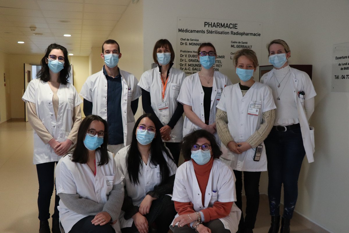 ChuSaintEtienne's tweet photo. | Pharmacie clinique | 
Pour sécuriser votre prise en charge médicamenteuse, les pharmaciens du @ChuSaintEtienne  vous rencontrent lors de votre admission en gériatrie ou psychiatrie pour faire le point avec vous sur vos traitements. 
#sécuritédessoins #qualitédessoins #CHUSE https://t.co/jwMVTnaklr