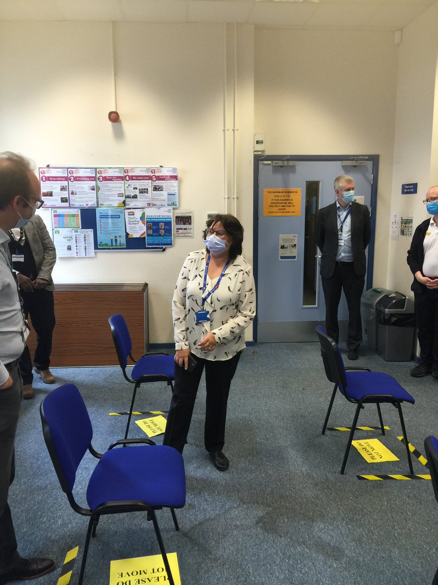 CarterTreacle's tweet photo. Look who is leaving #TeamWestHerts @WestHertsNHS we will miss you very much, thank you and enjoy your travels 😊 https://t.co/511Ul5wDrH