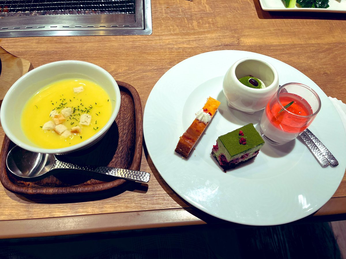 OitUv1's tweet photo. 今日は春日部のプレミアムカルビに行ってきた🍖( '-' 🍖 )ｵﾆｸﾁｬﾝ
千葉県にはないから少し遠出。 https://t.co/yK4rA906XE