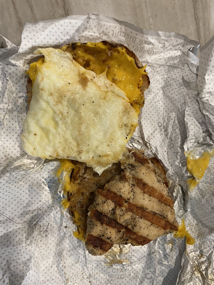 david_coatesUK's tweet photo. Thanks @ChickfilA for my NO CHEESE ALLERGIC TO CHEESE breakfast sandwich 😡😡😡 https://t.co/AtFLW6du2Q