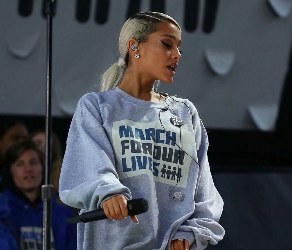 ArianatorFallen's tweet photo. Three years ago, @ArianaGrande perform for March For Our Lives https://t.co/jw8qCd7ZkB