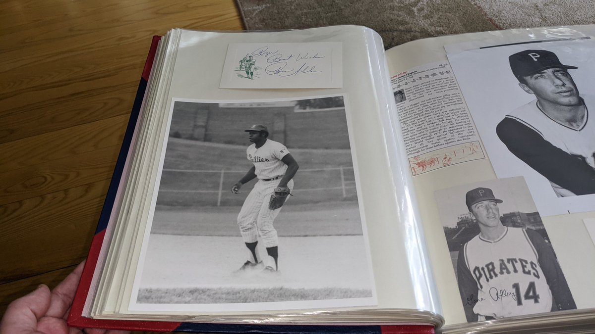lanc_supcap3841's tweet photo. This collection is so cool to look at. #rogerharris #autograph #baseball #photograph #postcard #collection. We bought 8000 pieces spanning from #1950s to #1980s overtime will be listed in our #ebaystore for now #enjoy #ronallen #philadelphiaphillies @Markhoyle4 @oriolesrise https://t.co/RemNPvRmzO