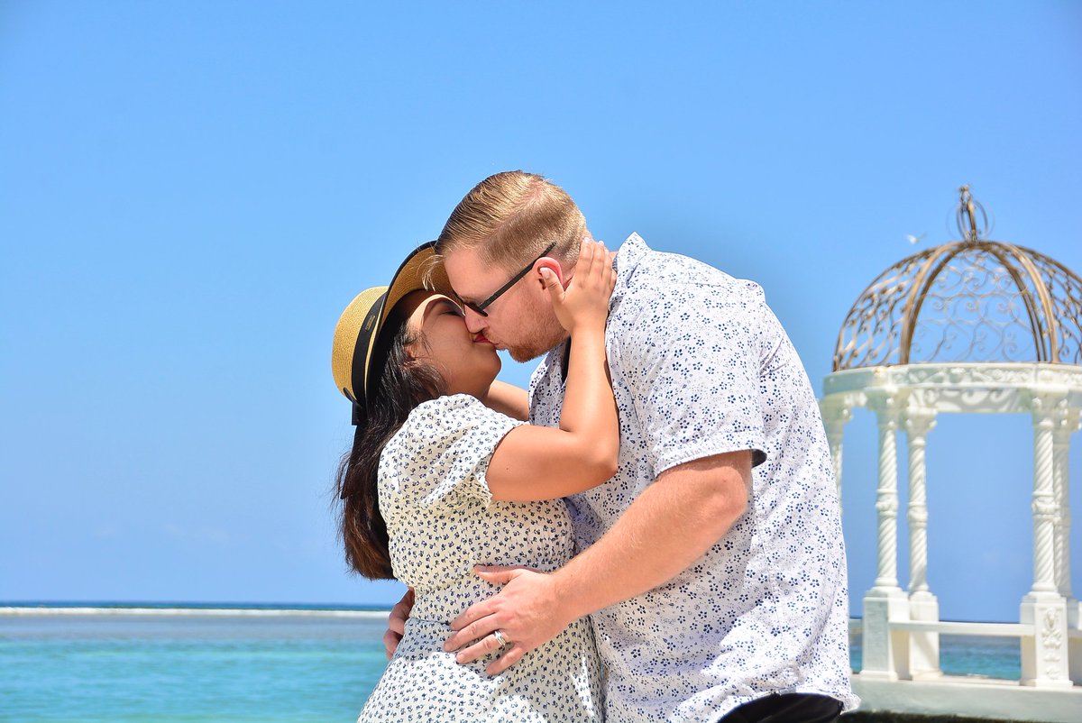 jezzielbischof's tweet photo. Jamaica you made us fall in love more... 🧡🇯🇲 @JamesBischof5 

#Jamaica #MontegoBay #SandalsResort #RoyalCarribean #SandalsResortRoyalCarribean #FilAm #FilAmCouple #PinoyTraveler #FilAmTraveler https://t.co/mW6Y3upr1l
