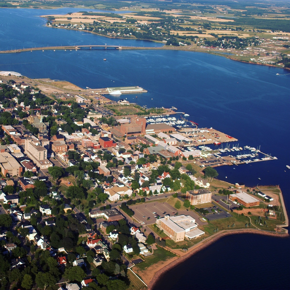 TheTrafficGuys's tweet photo. Skywords Media provides weather reports in  Charlottetown, the capital of Prince Edward Island! ☀️ ☁️ ☔️ 🌨 

The city was named after Queen Charlotte of England, wife of King George III 👑 #pei #canadianradio https://t.co/pB3QxtEGqQ