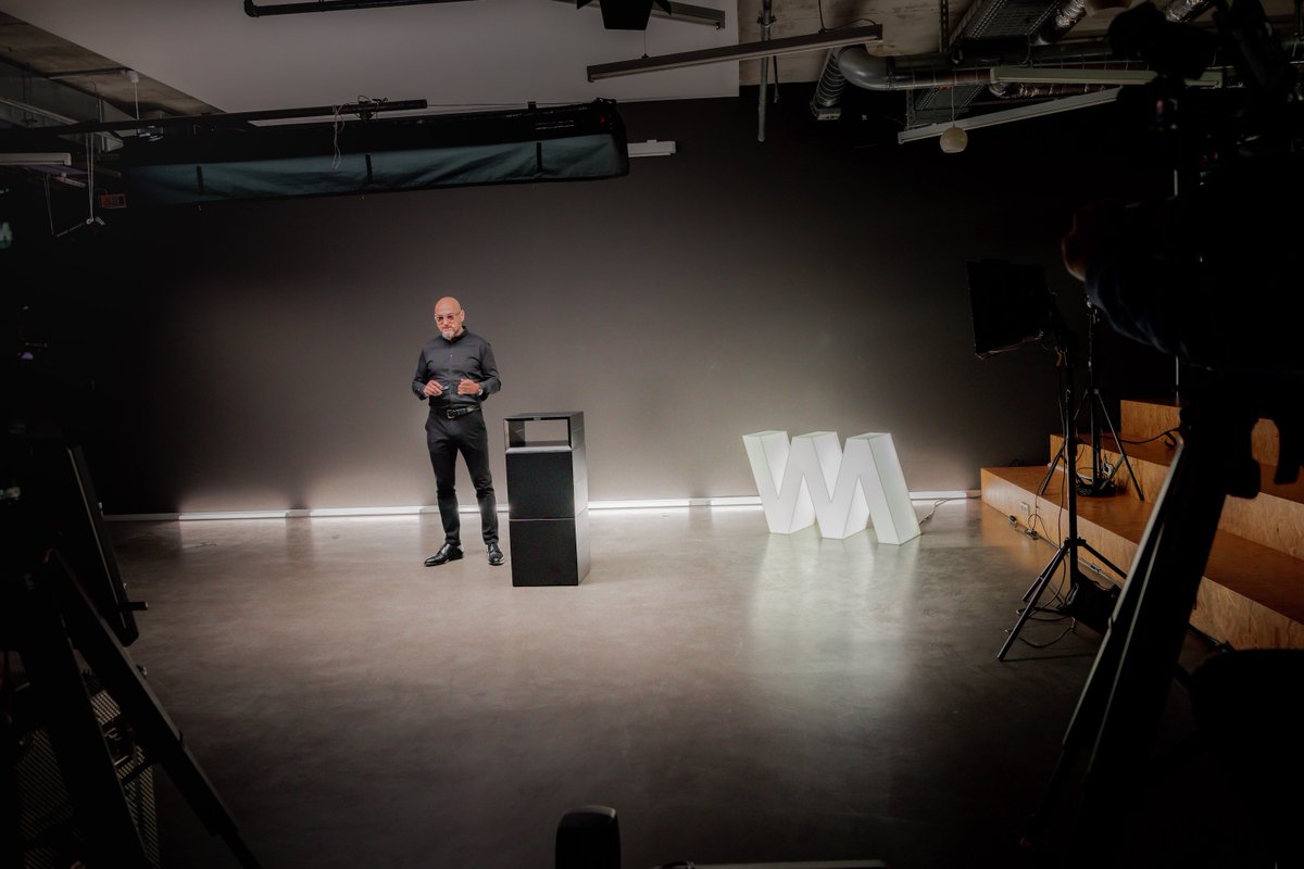 Ich durfte heute das <a href="/WayraGermany/">Wayra Germany</a> #TechLabOpening mit einer digitalen #Keynote zum Thema „Große Sprünge erfordern Mut“ eröffnen. Es war ein spannender Vormittag mit vielen interessanten Impulsen zu #Digitalisierung, #VirtualReality und #5G!