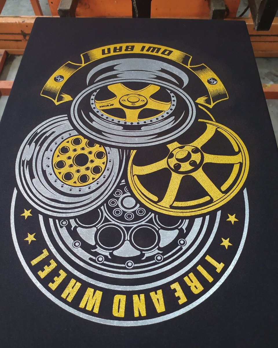 JenseorangBOS's tweet photo. plastisol ink gold &amp; silver.. 🤘😎 https://t.co/BpnJF3CLE3