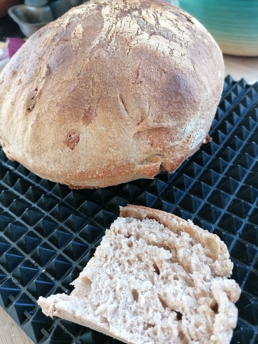 crutterbeam's tweet photo. My new favorite bread recipe! Thanks Amy https://t.co/UQ1e0z9cZf