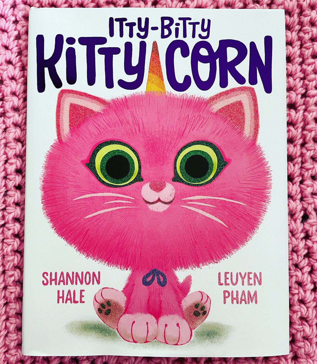 storymamas's tweet photo. Kitty thinks she is a unicorn, &amp; has the horn to prove it! But Parakeet &amp; Gecko remind her that she’s a cat, especially when a REAL unicorn arrives. 
Like and retweet to win a copy! #storymamsbookaday #kittycorn https://t.co/XEBBZtK8Qv