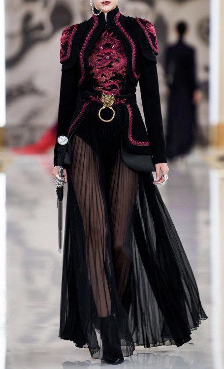 childesarchon's tweet image. okay hear me out beiguang in these