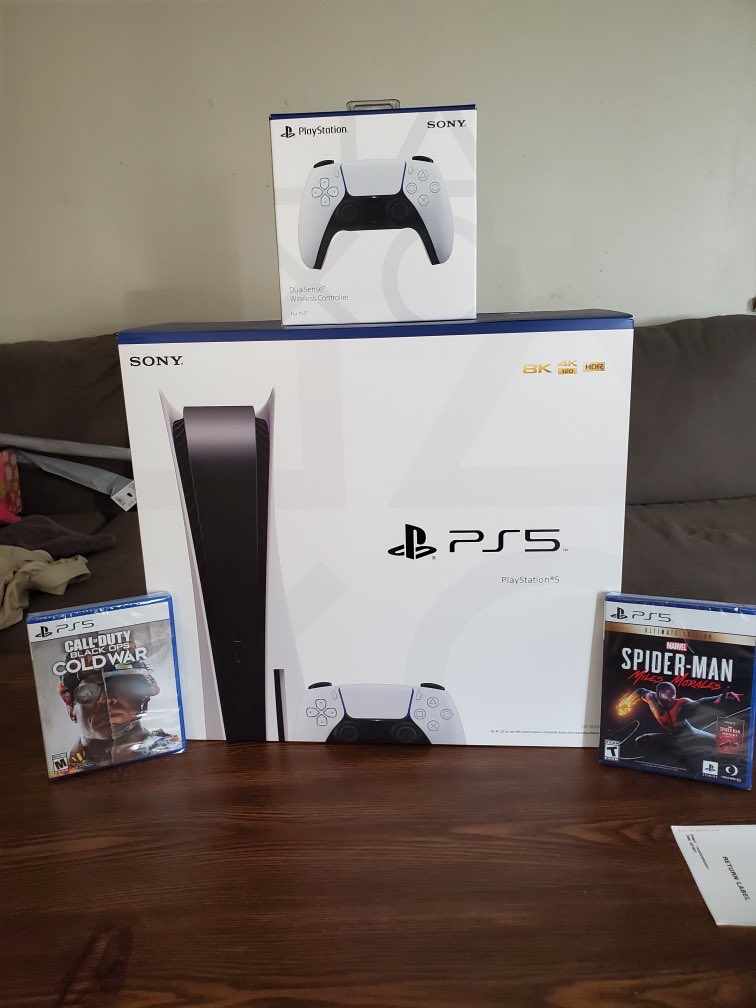 MagsHart's tweet photo. @mattswider @techradar Forever thankful of your work after months of trying it only took 2 days of following you to land the PS5 from GameStop! https://t.co/EAWE0xEPoM