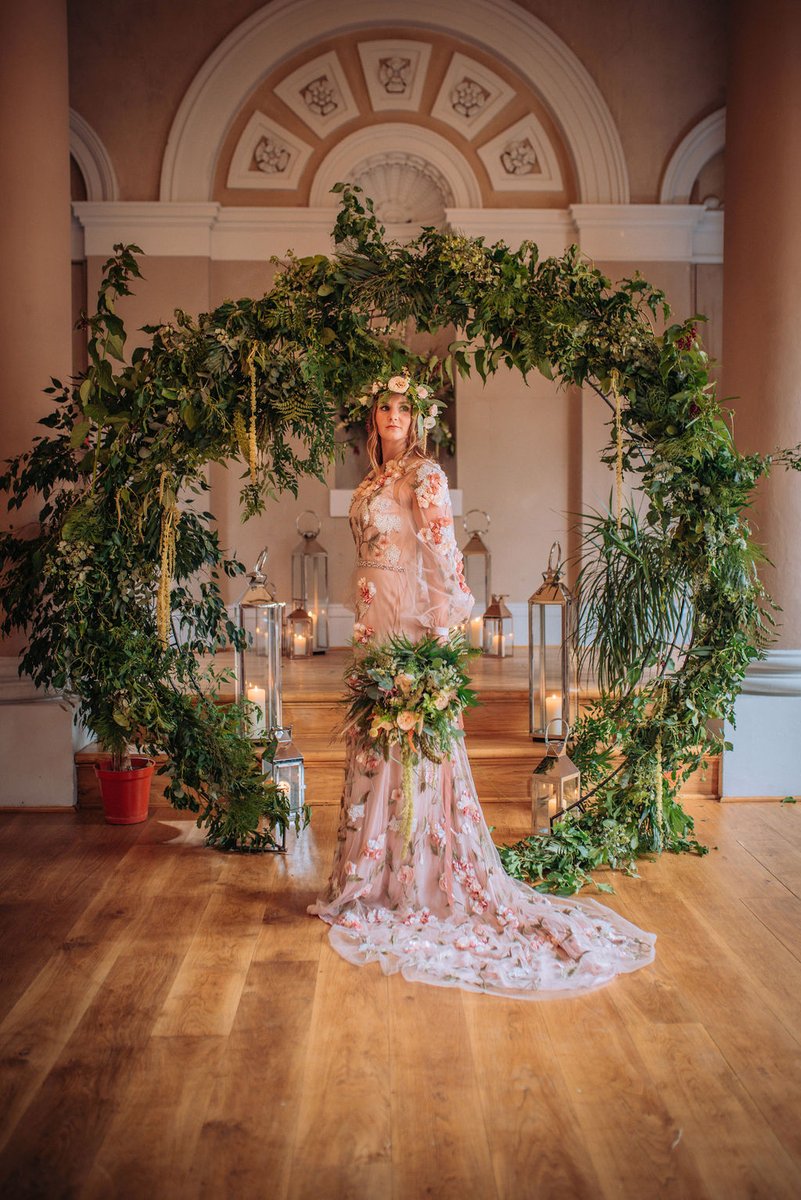 Wild bohemian wedding inspiration meets Pride and Prejudice regency romance
Images 📸 <a href="/zaradavisphoto/">Zara Davis Photography</a> 
bit.ly/3lEVRB2 Dress <a href="/BowenDryden/">BowenDryden</a>