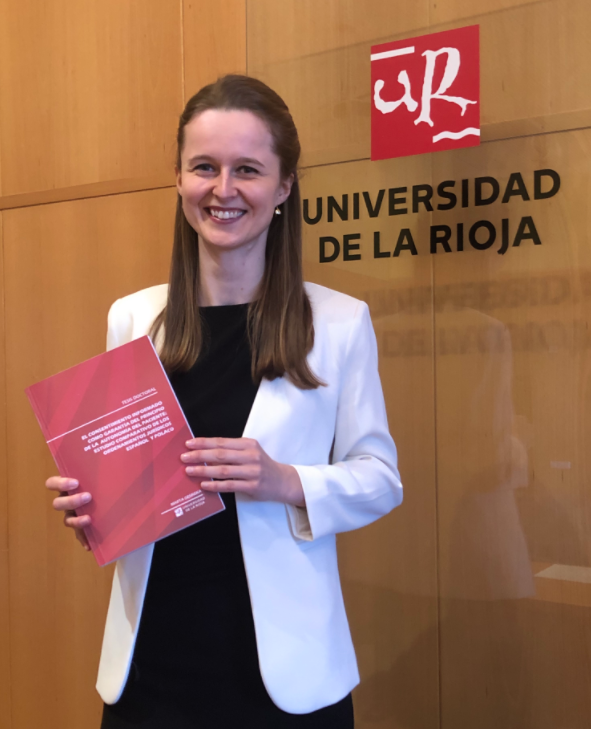 Marta Joanna Gesinska, #doctoraUR  con una tesis sobre el consentimiento informado en el ordenamiento jurídico español y polaco.

¡Enhorabuena, Joanna 👏👏👏👏!

ow.ly/hRRN50E7g6l
<a href="/doctoradoUR/">Doctores Unirioja</a>