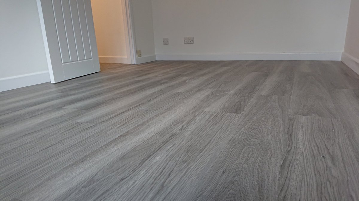 AFContractsLtd's tweet photo. @FBallUK F46 as usual perfect for this LVT replacement in a fire damaged house, used over @MapeiUKLtd renovation screed and new @prowarmheating 😉 https://t.co/JxE4DHRYWZ