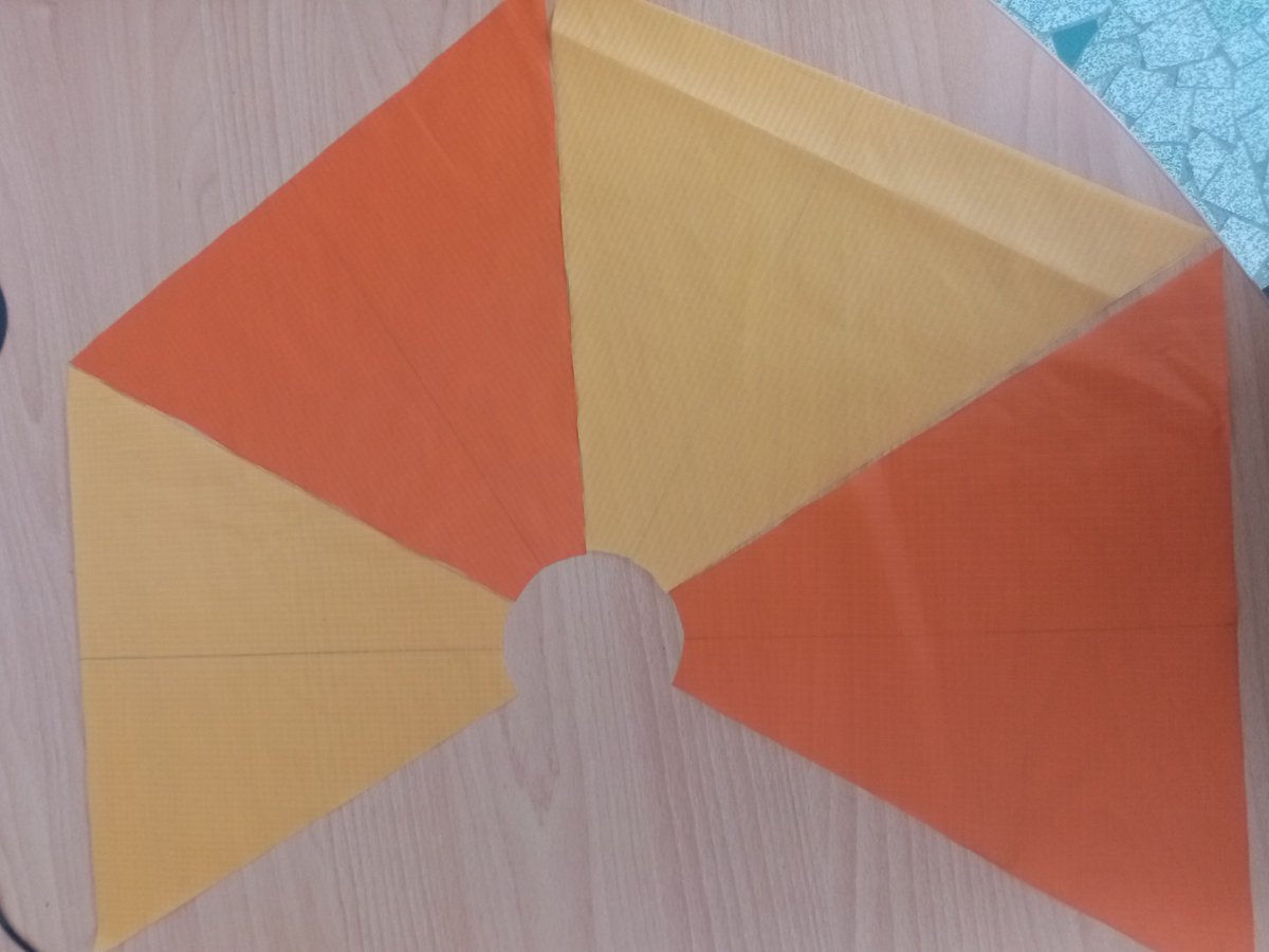 25Lvma's tweet photo. Notre parachute 🪂 a été découpé et va être prêt a être cousu 🧶
👍 https://t.co/YxvJXZi4m2
