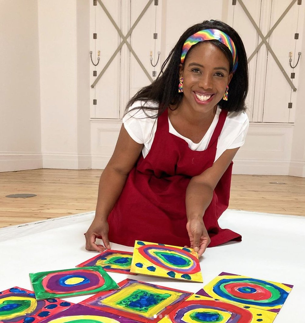 Venessascott_uk's tweet photo. I’ve been out and about in Manchester again, only this time I wasn’t out in the cold and the rain painting! Nope, this time I was inside and on set as artist and consultant on the new CBeebies: 'Colours' series. Check it out each day at 11:20am or catch up on BBC iPlayer. https://t.co/W8dUm1qtg0