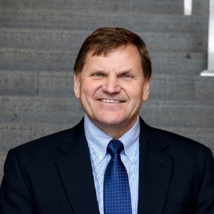 IvyIowaState's tweet photo. A group of Ivy scholars has won the Journal of Advertising's 2020 Best Article award. Congrats to former PhD students Jenny (Meng-Hsien) Lin and Akshaya Vijayalakshmi, with Professor Russ Laczniak! Jenny and Russ also were co-authors on the journal's 2018 Best Article award. https://t.co/OtJNb6Njlx