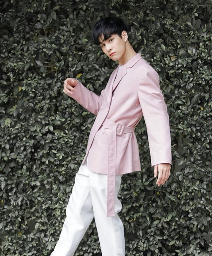 Mnothita's tweet photo. ออร่ามากกกมาแบบชมพูชมพูน่ารักที่สุดดด😊😍🙊
#ArtPakpoom https://t.co/Vg3V3aSheP