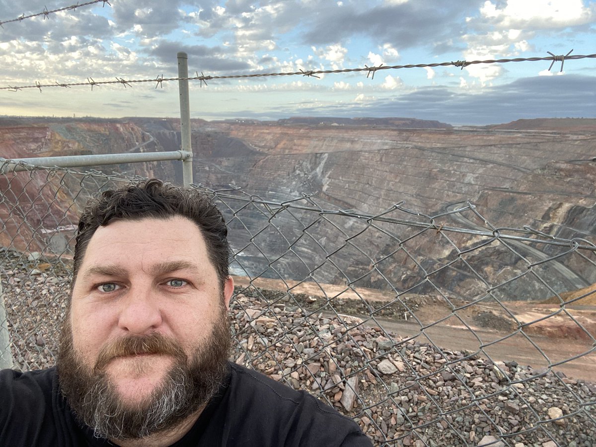 JohnKirkman12's tweet photo. Was lucky enough to present to the @CurtinUni WASM students on interoperability and ore body knowledge and tracking yesterday and also see the @KCGMSuperpit along side presenters from @FortescueNews and @PennyStewartPhD. Thanks for opportunity Rob Solomon. https://t.co/0f0nVEpqOQ