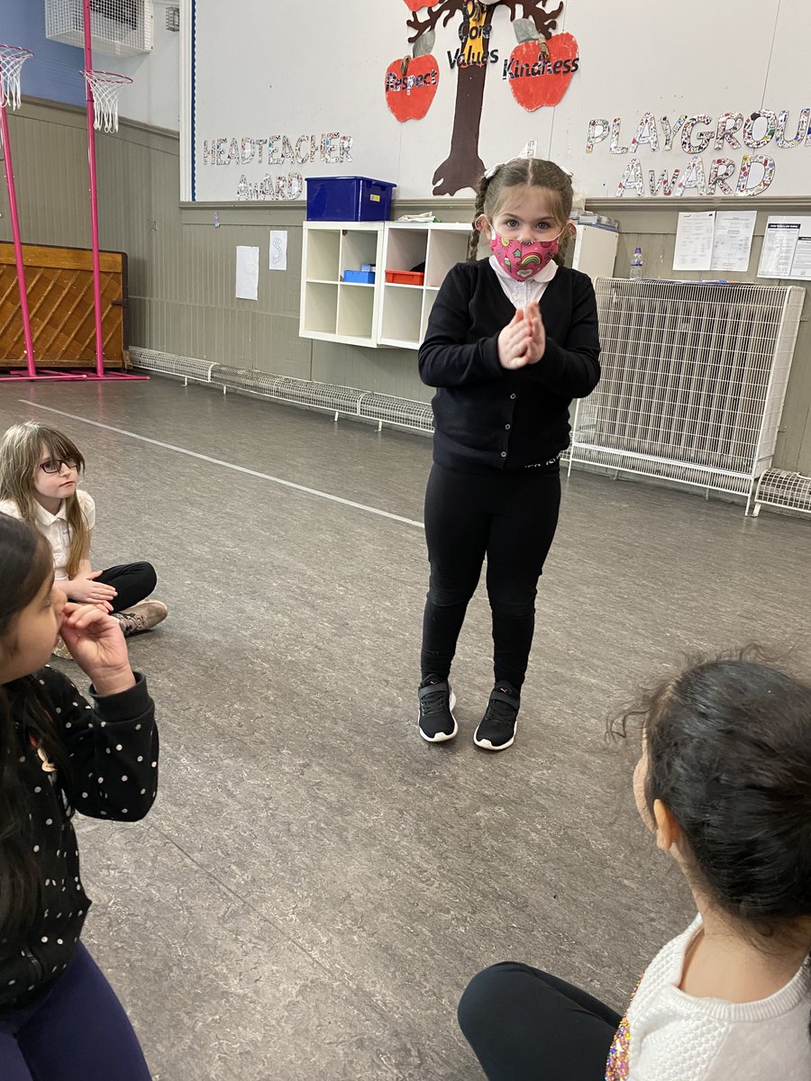 lornestreetpe's tweet photo. Primary 1 using mime to share their ideas of how to keep clean then playing shooting some hoops in PE ⁦@P1bLorneSt⁩ ⁦@JigsawPSHE⁩ https://t.co/72oziOzrqF