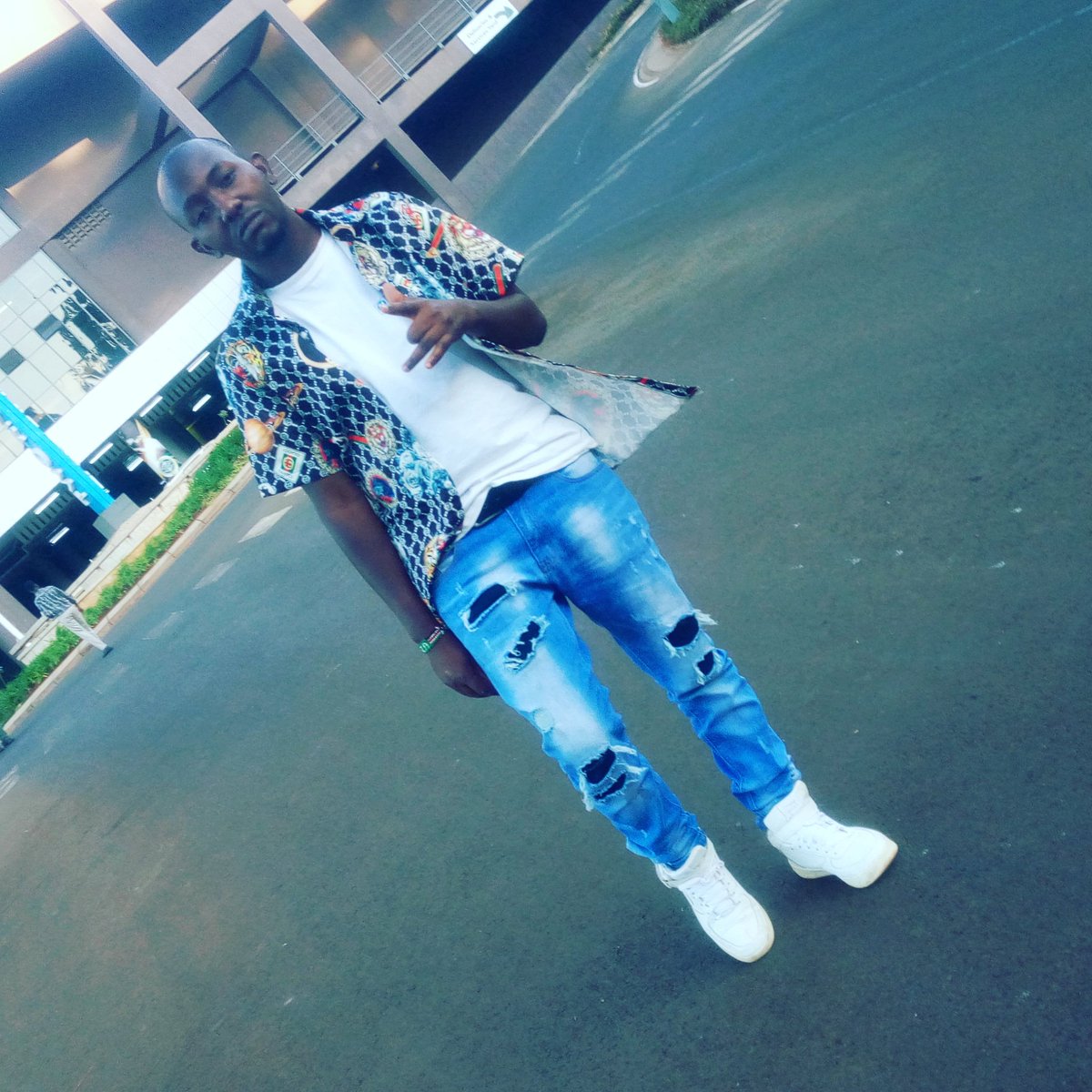 ALFRIZZA's tweet photo. Follow me on my youtube channel @alfrizza k-dine https://t.co/FbXXZmkmqJ