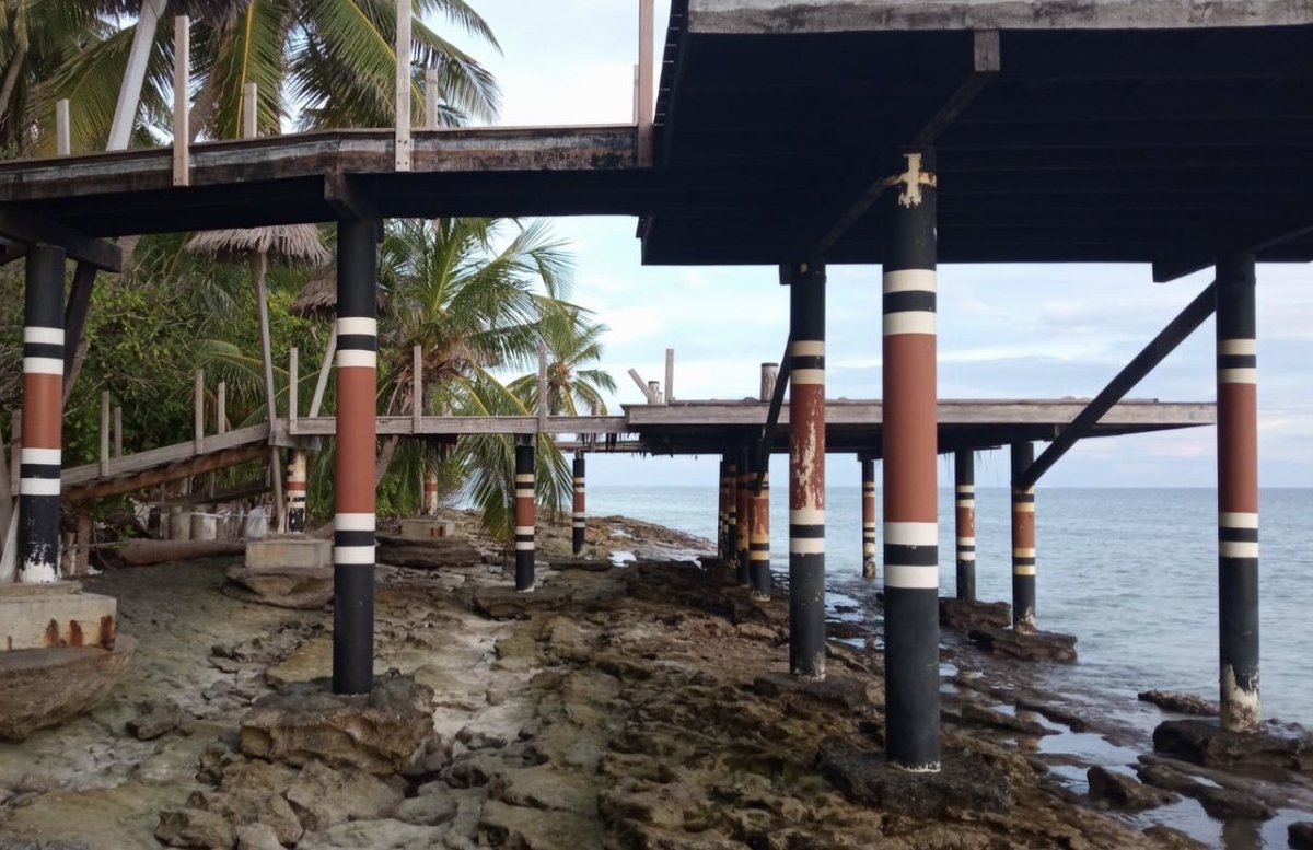 MaldivesAli's tweet photo. Niyathakee Rah, Maahaulu Enviornment Salaamaiy Kurun.
Drilling Holes is Costly & unknown Time consuming; but the #OnlyOne ππ
Investing on Foundation, Freedom & liberty is the best EIA. π
#Save @aaaVeeeMaldive #VeliAshi
@Ismaarl @hannanyoosuf @musthaeen #BaaVee π²π» https://t.co/M1U4ECQFXt