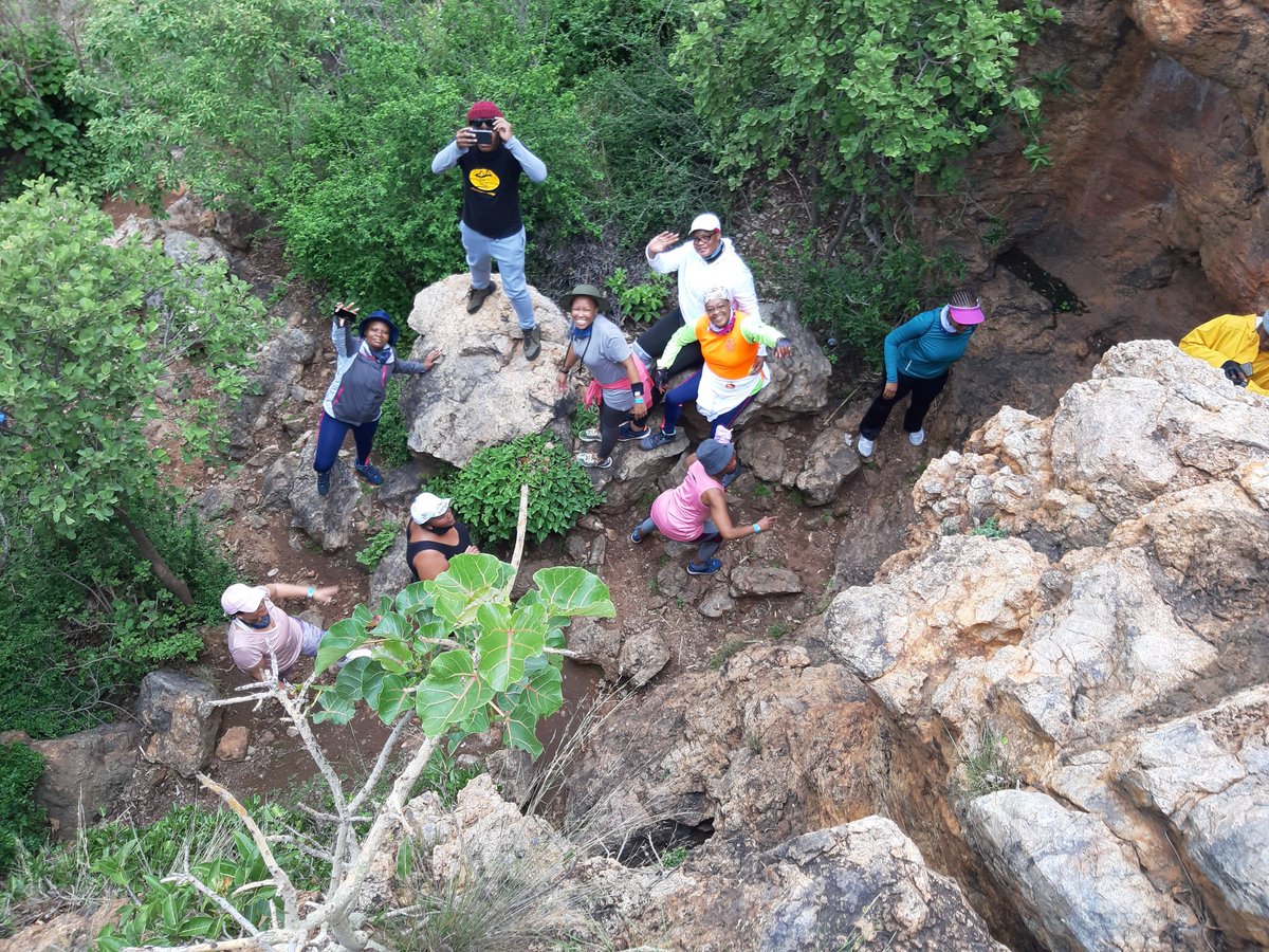 SowetoBNBL's tweet photo. God's gift to the world are TREES, SUNSHINE and MOUNTAINS.
Take some time and bask in those gifts. https://t.co/e5ch4vEumr