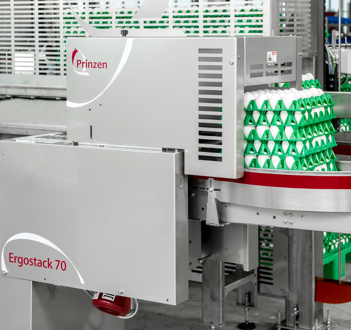 VencomaticGroup's tweet photo. To automate the packing of eggs, trays are stacked with stackers. For our Prinzen 70 packer we have developed the Ergostack 70. The unit stacks up to 6 trays (paper or plastic) high, the standard stack of 180 eggs - https://t.co/6XeEqNZmPv #traystackers #egghandling #poultry https://t.co/lPti0S9KvE