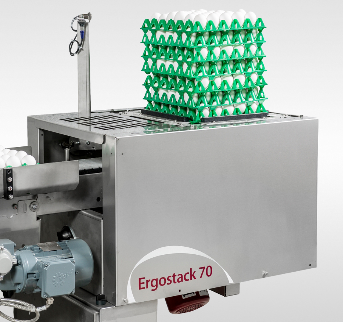 VencomaticGroup's tweet photo. To automate the packing of eggs, trays are stacked with stackers. For our Prinzen 70 packer we have developed the Ergostack 70. The unit stacks up to 6 trays (paper or plastic) high, the standard stack of 180 eggs - https://t.co/6XeEqNZmPv #traystackers #egghandling #poultry https://t.co/lPti0S9KvE