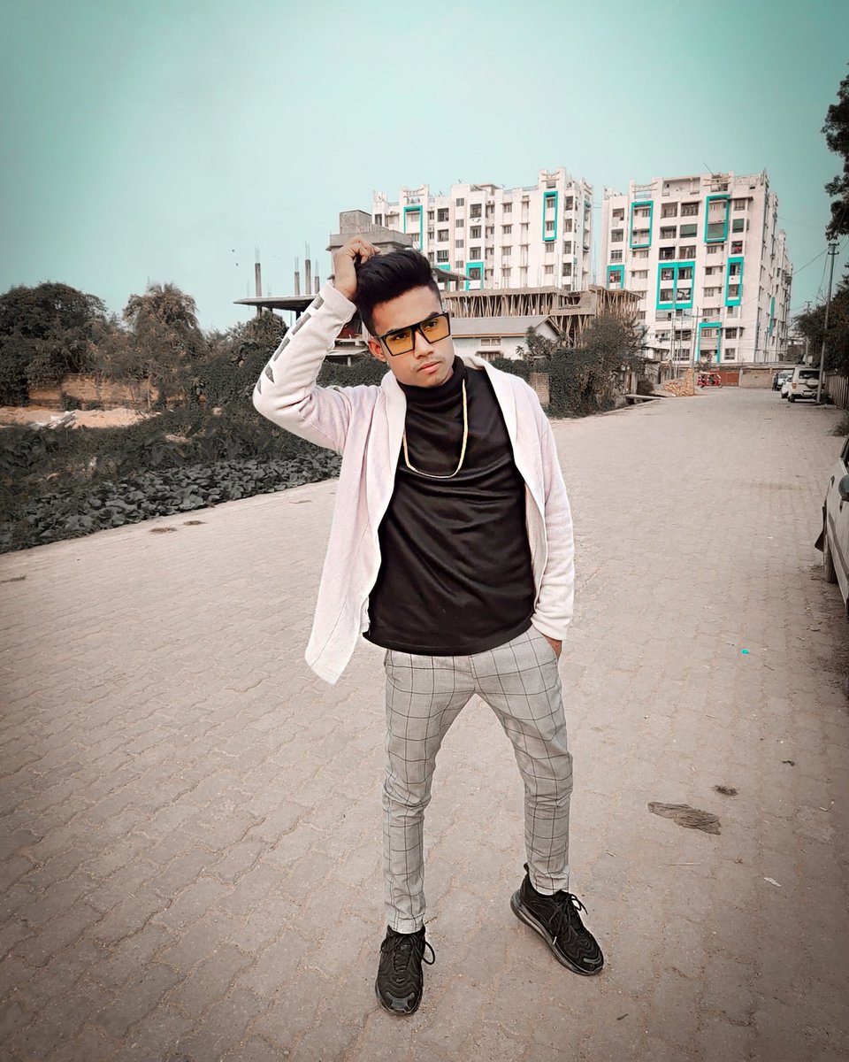 king_riddle_'s tweet image. 