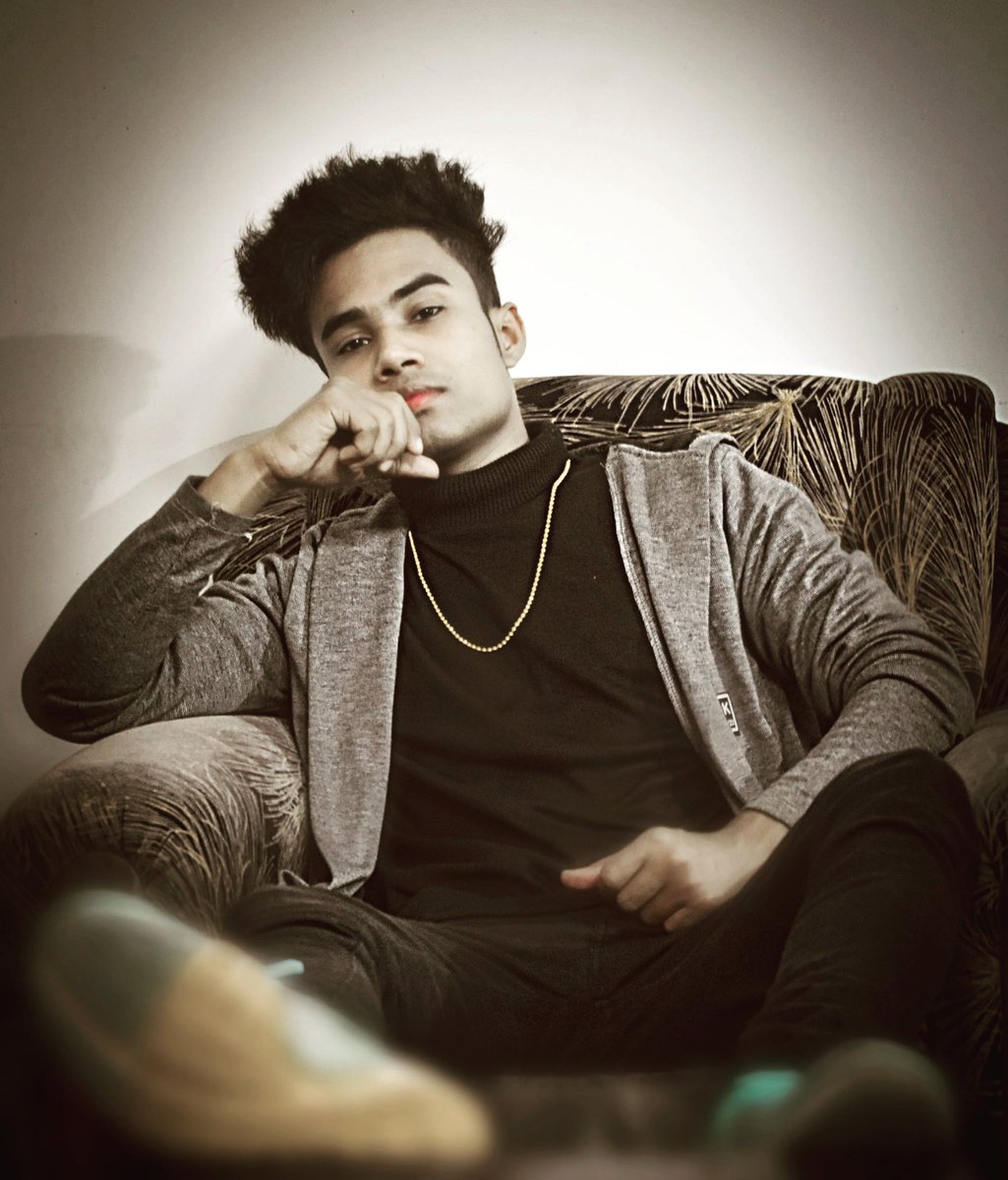 king_riddle_'s tweet image. 