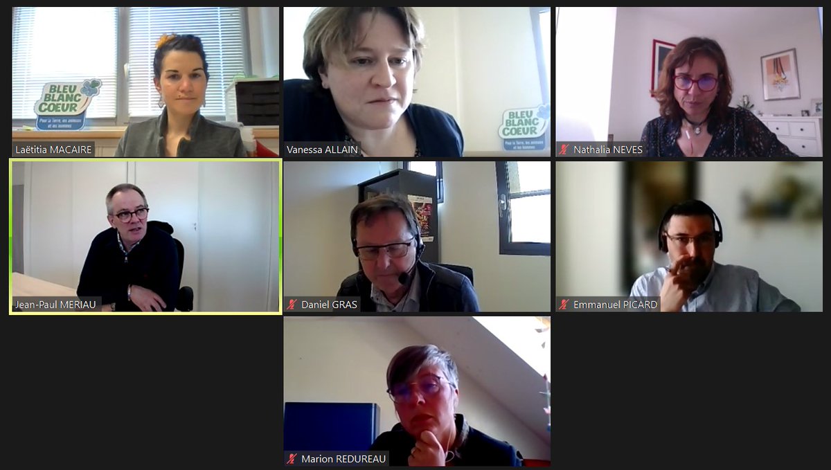 [#LesRencontresBleuBlancCoeur] 
Très jolie témoignage de <a href="/MeriauJp/">J P Mériau</a> sur le lancement de la marque <a href="/LeVeaudenoselev/">LeVeaudeNosEleveurs</a> pour valoriser la viande de veau des éleveurs de la <a href="/CoopCevap/">Cooperative CEVAP</a> :
💬 "On veut être le + transparent possible auprès des consommateurs sur nos activités et pratiques"