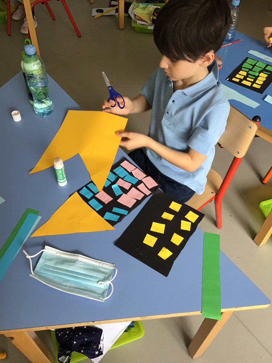 BIST_Year2G's tweet photo. We have been learning about arrays in maths. Today the children made their own buildings and arranged the windows to match the multiplication sentences. #Maths #KS1 🏢 https://t.co/tquv2lU5Hm