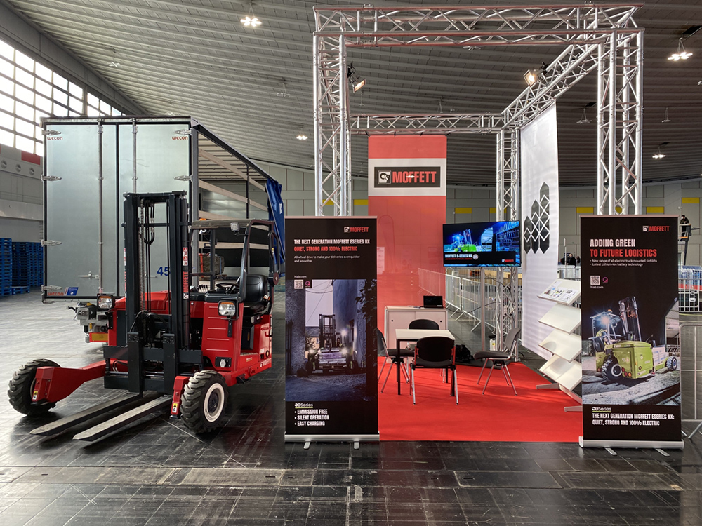 Hiabglobal's tweet photo. THE FIRST OF THE IFOY AWARDS TEST DAYS HAS BEEN UNDERTAKEN FOR THE E-SERIES! The #IFOYaward (also known as the “Oscars of intralogistics”) TEST DAYS started this Monday in #Dortmund and will continue until Friday. More: https://t.co/wWc3Oq3s1J https://t.co/MRvCqb8Dvm