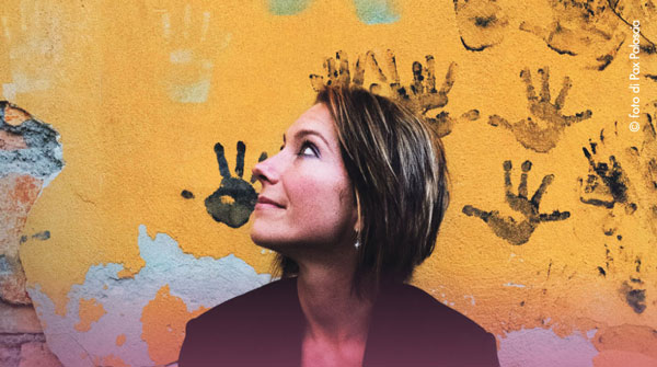 #FS Italiane con <a href="/DifferenzaDonna/">Differenza Donna</a> per la campagna Ogni donna che vince la violenza cambia il mondo, a sostegno di donne e minori in fuga dalla violenza. Un invito a cui si uniscono anche il giornalista <a href="/paolofratter/">Paolo Fratter</a> e l'attrice @melisvalentina
#solidarietà railpost.it/ogni-donna-che…