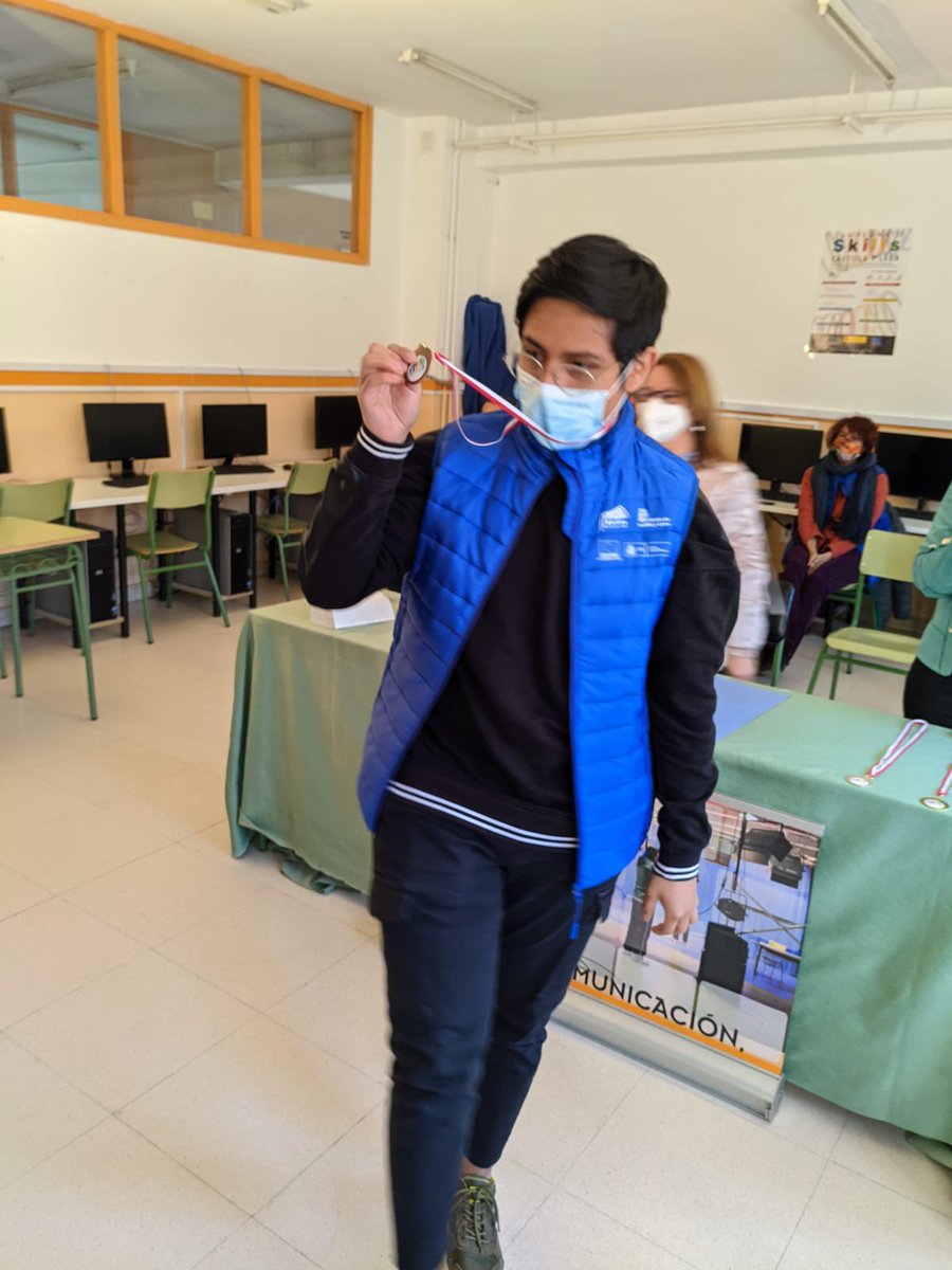 PatricioCharo's tweet photo. Ganamos oro, plata y bronce 🥇🥈🥉en la categoría de Diseño y Animación en Juegos #FSE_CyLSkills @iesvegadelprado Enhorabuena a Alejandro Pozo Álvarez, Daniel Sánchez Valle y a Nieves Domínguez Navarro https://t.co/jAy7AnPkTB